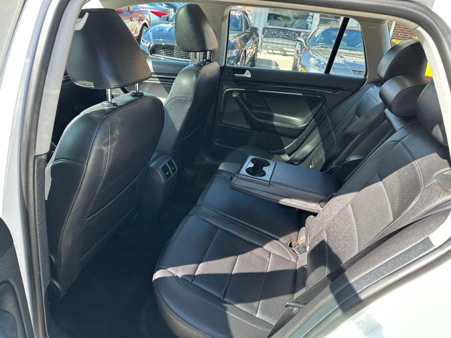 2014 Volkswagen Jetta SportWagen 4dr Manual TDI w/Sunroof, available for sale in South Windsor, Connecticut | Mike And Tony Auto Sales, Inc. South Windsor, Connecticut 2014 Volkswagen Jetta SportWagen 4dr Manual TDI w/Sunroof, available for sale in South Windsor, Connecticut | Mike And Tony Auto Sales, Inc. South Windsor, Connecticut