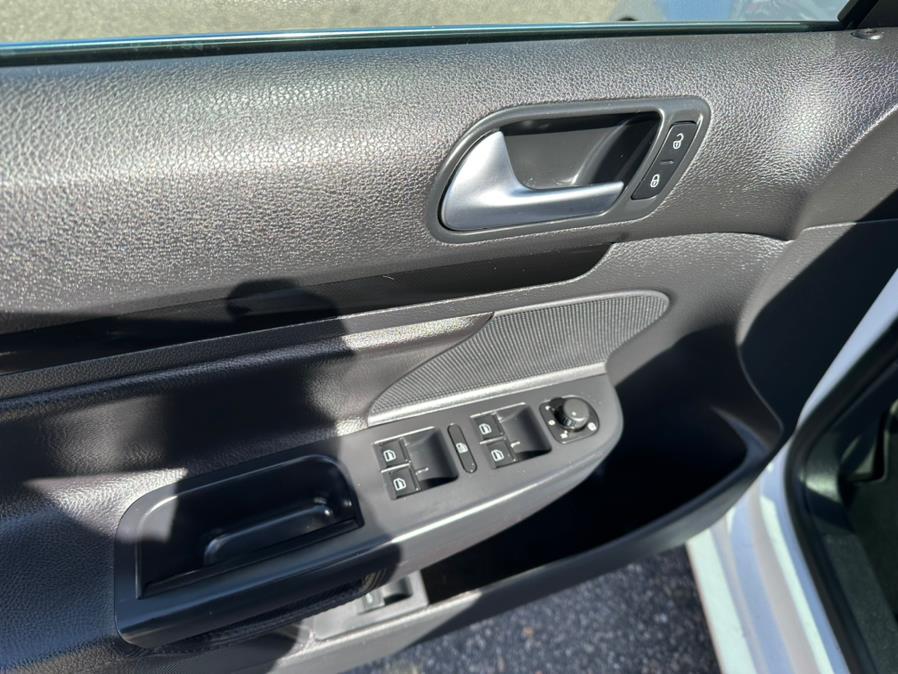 2014 Volkswagen Jetta SportWagen 4dr Manual TDI w/Sunroof, available for sale in South Windsor, Connecticut | Mike And Tony Auto Sales, Inc. South Windsor, Connecticut 2014 Volkswagen Jetta SportWagen 4dr Manual TDI w/Sunroof, available for sale in South Windsor, Connecticut | Mike And Tony Auto Sales, Inc. South Windsor, Connecticut