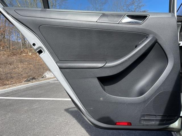 2011 Volkswagen Jetta 2.5L SE, available for sale in Brookfield, Connecticut | Blasius Federal Road. Brookfield, Connecticut 2011 Volkswagen Jetta 2.5L SE, available for sale in Brookfield, Connecticut | Blasius Federal Road. Brookfield, Connecticut