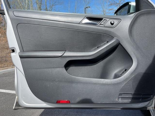 2011 Volkswagen Jetta 2.5L SE, available for sale in Brookfield, Connecticut | Blasius Federal Road. Brookfield, Connecticut 2011 Volkswagen Jetta 2.5L SE, available for sale in Brookfield, Connecticut | Blasius Federal Road. Brookfield, Connecticut