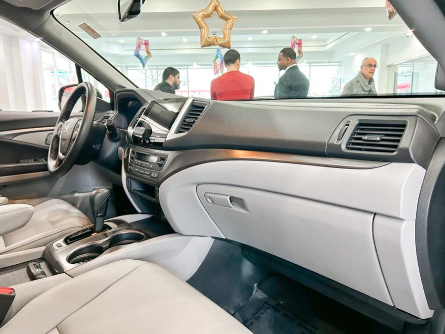 2018 Honda Pilot EX-L w/Navigation AWD, available for sale in Franklin Square, New York | Luxury Motor Club. Franklin Square, New York 2018 Honda Pilot EX-L w/Navigation AWD, available for sale in Franklin Square, New York | Luxury Motor Club. Franklin Square, New York