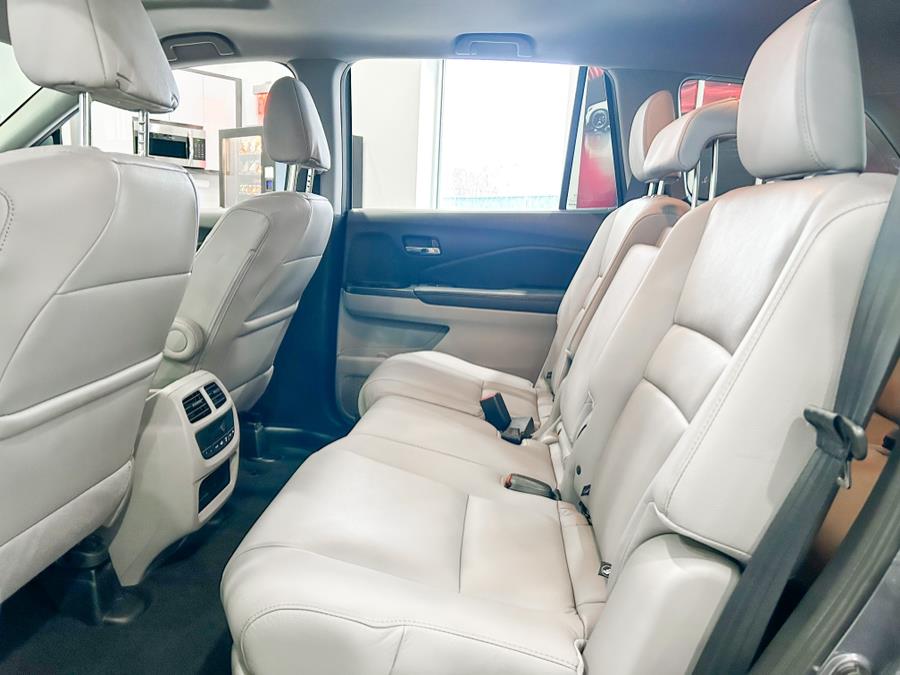 2018 Honda Pilot EX-L w/Navigation AWD, available for sale in Franklin Square, New York | Luxury Motor Club. Franklin Square, New York 2018 Honda Pilot EX-L w/Navigation AWD, available for sale in Franklin Square, New York | Luxury Motor Club. Franklin Square, New York