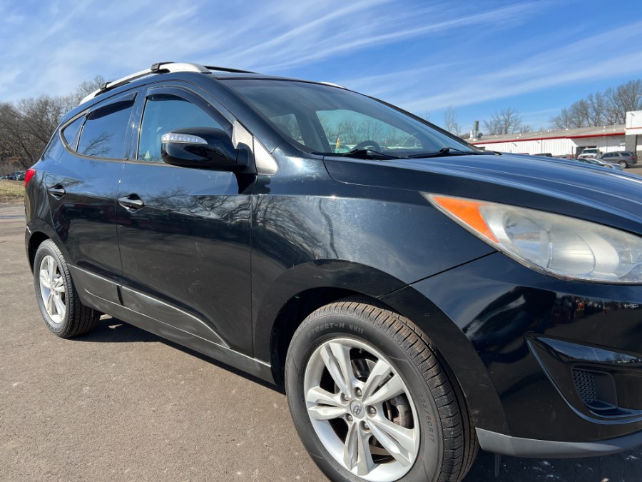 2012 Hyundai Tucson AWD 4dr Auto GLS, available for sale in Ortonville, Michigan | Marsh Auto Sales LLC. Ortonville, Michigan 2012 Hyundai Tucson AWD 4dr Auto GLS, available for sale in Ortonville, Michigan | Marsh Auto Sales LLC. Ortonville, Michigan