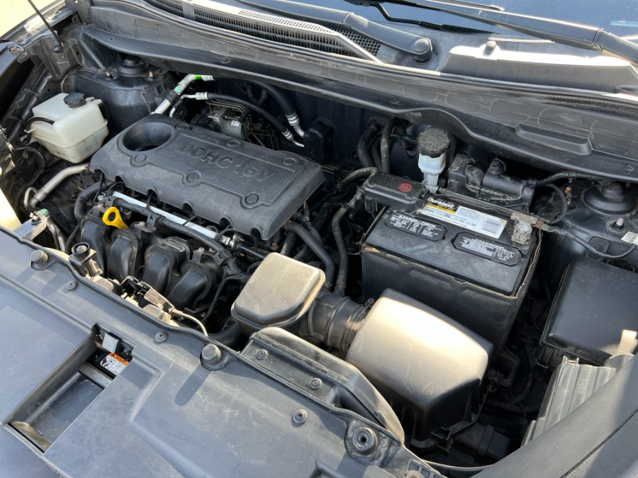 2012 Hyundai Tucson AWD 4dr Auto GLS, available for sale in Ortonville, Michigan | Marsh Auto Sales LLC. Ortonville, Michigan 2012 Hyundai Tucson AWD 4dr Auto GLS, available for sale in Ortonville, Michigan | Marsh Auto Sales LLC. Ortonville, Michigan