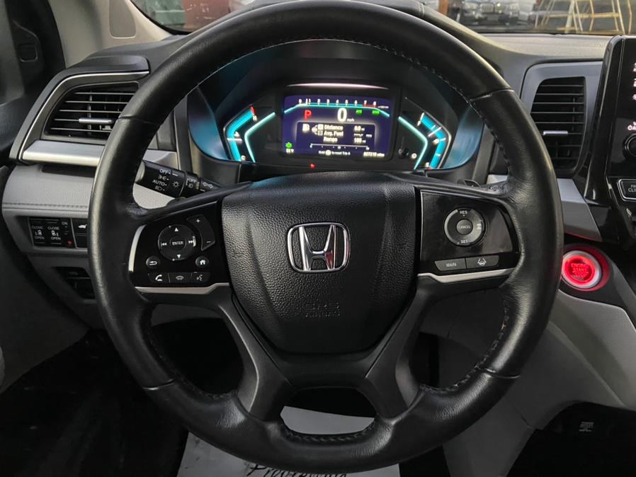 2020 Honda Odyssey EX-L w/Navi/RES Auto, available for sale in Linden, New Jersey | Champion Used Auto Sales. Linden, New Jersey 2020 Honda Odyssey EX-L w/Navi/RES Auto, available for sale in Linden, New Jersey | Champion Used Auto Sales. Linden, New Jersey
