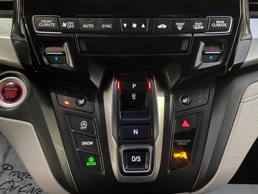2020 Honda Odyssey EX-L w/Navi/RES Auto, available for sale in Linden, New Jersey | Champion Used Auto Sales. Linden, New Jersey 2020 Honda Odyssey EX-L w/Navi/RES Auto, available for sale in Linden, New Jersey | Champion Used Auto Sales. Linden, New Jersey