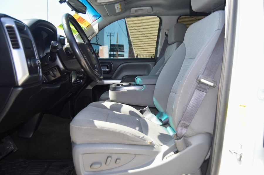 2017 Chevrolet Silverado 1500 2WD Crew Cab 143.5" LT w/1LT, available for sale in Moreno Valley, California | Fusion Motors Inc. Moreno Valley, California 2017 Chevrolet Silverado 1500 2WD Crew Cab 143.5" LT w/1LT, available for sale in Moreno Valley, California | Fusion Motors Inc. Moreno Valley, California