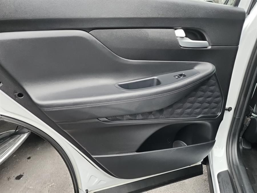 2020 Hyundai Santa Fe SE 2.4L Auto AWD, available for sale in Islip, New York | L.I. Auto Gallery. Islip, New York 2020 Hyundai Santa Fe SE 2.4L Auto AWD, available for sale in Islip, New York | L.I. Auto Gallery. Islip, New York
