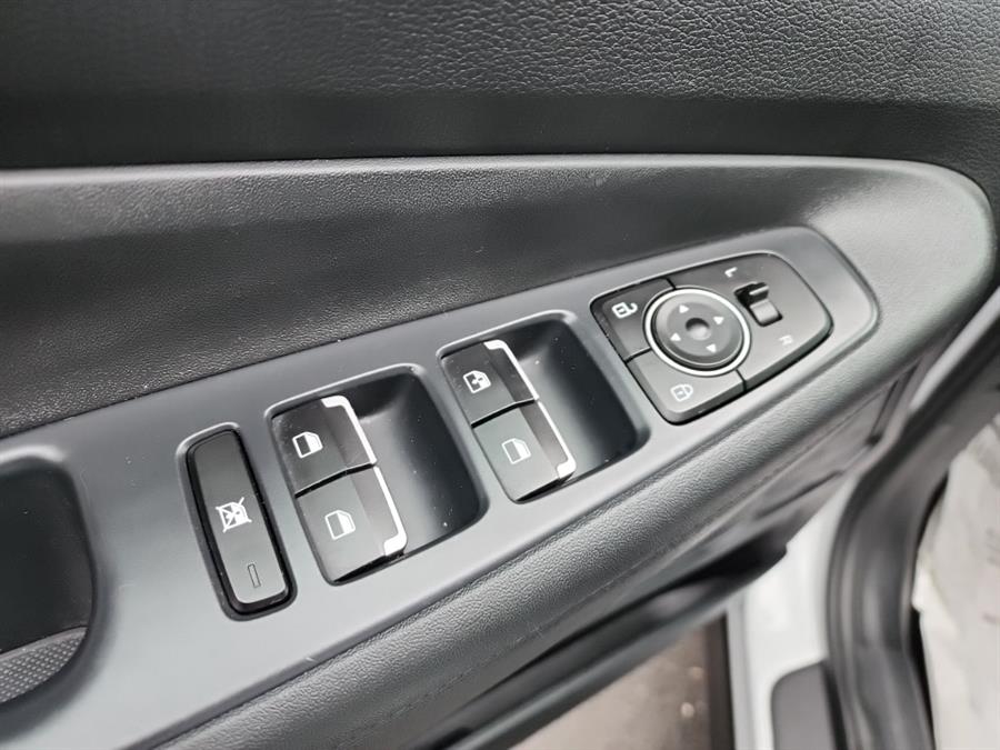 2020 Hyundai Santa Fe SE 2.4L Auto AWD, available for sale in Islip, New York | L.I. Auto Gallery. Islip, New York 2020 Hyundai Santa Fe SE 2.4L Auto AWD, available for sale in Islip, New York | L.I. Auto Gallery. Islip, New York