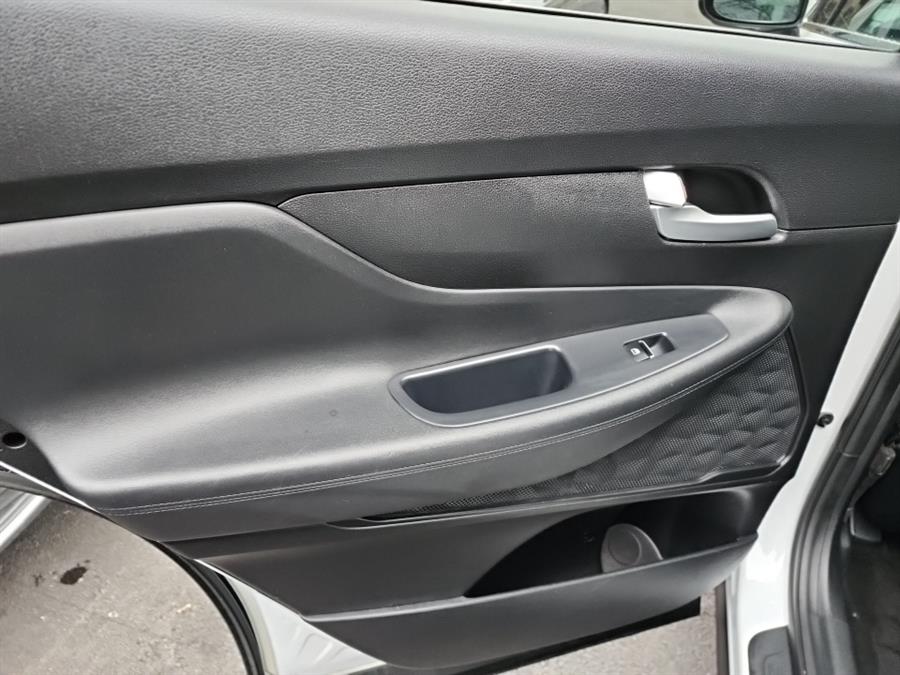 2020 Hyundai Santa Fe SE 2.4L Auto AWD, available for sale in Islip, New York | L.I. Auto Gallery. Islip, New York 2020 Hyundai Santa Fe SE 2.4L Auto AWD, available for sale in Islip, New York | L.I. Auto Gallery. Islip, New York