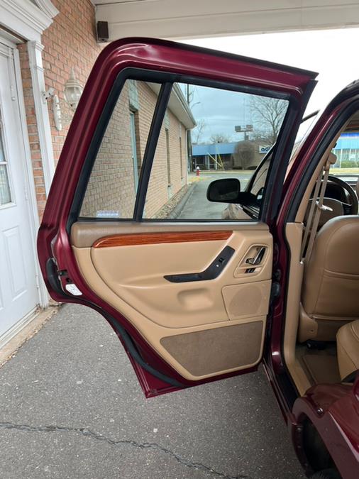 1999 Jeep Grand Cherokee 4dr Limited 4WD, available for sale in New Britain, Connecticut | Supreme Automotive. New Britain, Connecticut 1999 Jeep Grand Cherokee 4dr Limited 4WD, available for sale in New Britain, Connecticut | Supreme Automotive. New Britain, Connecticut