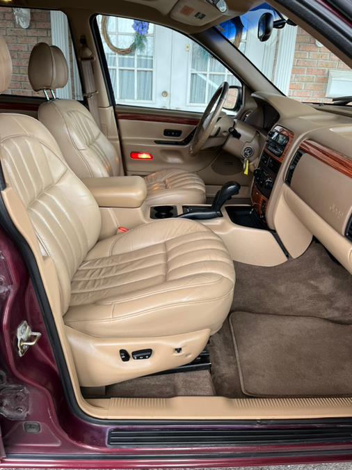 1999 Jeep Grand Cherokee 4dr Limited 4WD, available for sale in New Britain, Connecticut | Supreme Automotive. New Britain, Connecticut 1999 Jeep Grand Cherokee 4dr Limited 4WD, available for sale in New Britain, Connecticut | Supreme Automotive. New Britain, Connecticut