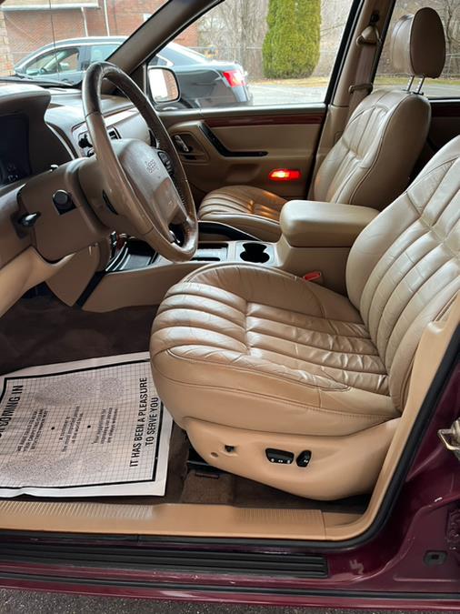 1999 Jeep Grand Cherokee 4dr Limited 4WD, available for sale in New Britain, Connecticut | Supreme Automotive. New Britain, Connecticut 1999 Jeep Grand Cherokee 4dr Limited 4WD, available for sale in New Britain, Connecticut | Supreme Automotive. New Britain, Connecticut