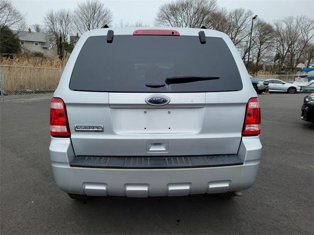 2011 Ford Escape XLT, available for sale in Stratford, Connecticut | Wiz Leasing Inc. Stratford, Connecticut 2011 Ford Escape XLT, available for sale in Stratford, Connecticut | Wiz Leasing Inc. Stratford, Connecticut