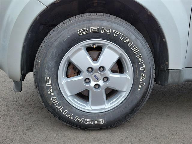 2011 Ford Escape XLT, available for sale in Stratford, Connecticut | Wiz Leasing Inc. Stratford, Connecticut 2011 Ford Escape XLT, available for sale in Stratford, Connecticut | Wiz Leasing Inc. Stratford, Connecticut