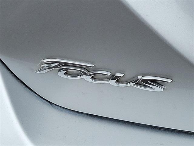 2013 Ford Focus SE, available for sale in Stratford, Connecticut | Wiz Leasing Inc. Stratford, Connecticut 2013 Ford Focus SE, available for sale in Stratford, Connecticut | Wiz Leasing Inc. Stratford, Connecticut