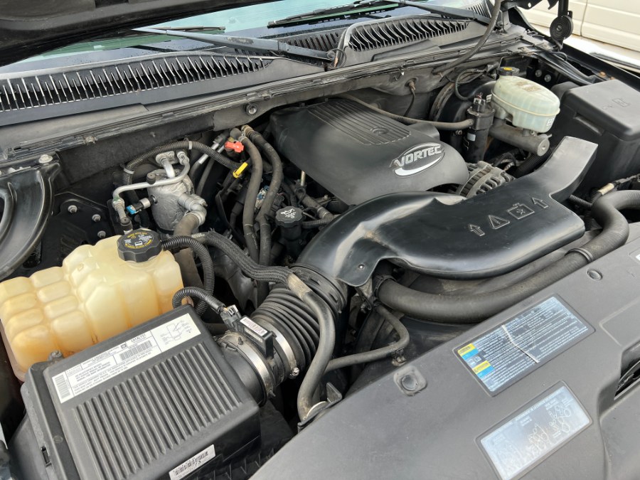 2003 Chevrolet Suburban 4dr 1500 4WD LS, available for sale in Ortonville, Michigan | Marsh Auto Sales LLC. Ortonville, Michigan 2003 Chevrolet Suburban 4dr 1500 4WD LS, available for sale in Ortonville, Michigan | Marsh Auto Sales LLC. Ortonville, Michigan