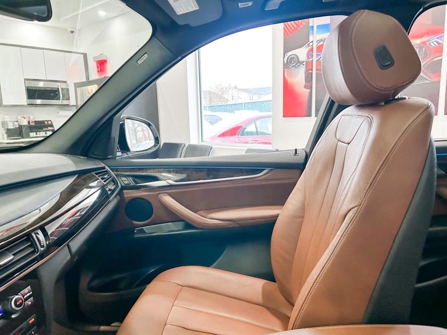 2018 BMW X5 xDrive35i Sports Activity Vehicle, available for sale in Franklin Square, New York | Luxury Motor Club. Franklin Square, New York 2018 BMW X5 xDrive35i Sports Activity Vehicle, available for sale in Franklin Square, New York | Luxury Motor Club. Franklin Square, New York