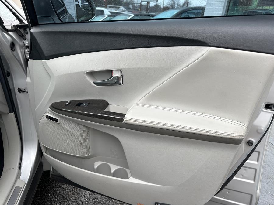 2014 TOYOTA VENZA XLE AWD 4dr Wgn V6 AWD XLE (Natl), available for sale in Milford, Connecticut | Superior Motors LLC. Milford, Connecticut 2014 TOYOTA VENZA XLE AWD 4dr Wgn V6 AWD XLE (Natl), available for sale in Milford, Connecticut | Superior Motors LLC. Milford, Connecticut