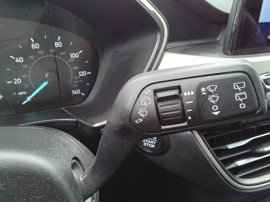 2021 Ford Escape SEL AWD, available for sale in Irvington, New Jersey | NJ Used Cars Center. Irvington, New Jersey 2021 Ford Escape SEL AWD, available for sale in Irvington, New Jersey | NJ Used Cars Center. Irvington, New Jersey