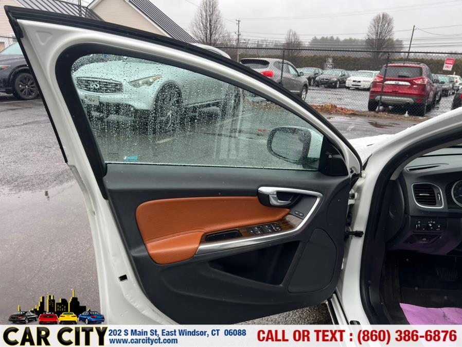 2012 Volvo S60 FWD 4dr Sdn T5 w/Moonroof, available for sale in East Windsor, Connecticut | Car City LLC. East Windsor, Connecticut 2012 Volvo S60 FWD 4dr Sdn T5 w/Moonroof, available for sale in East Windsor, Connecticut | Car City LLC. East Windsor, Connecticut