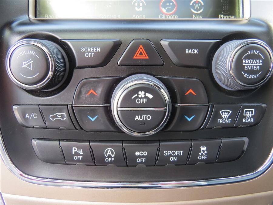 2017 Jeep Grand Cherokee Limited 4x4 4dr SUV, available for sale in Auburn, Maine | Lake City Exports Inc. Auburn, Maine 2017 Jeep Grand Cherokee Limited 4x4 4dr SUV, available for sale in Auburn, Maine | Lake City Exports Inc. Auburn, Maine