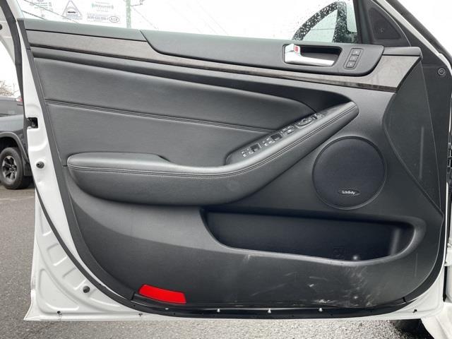 2016 Kia Cadenza Premium, available for sale in Brookfield, Connecticut | Blasius Federal Road. Brookfield, Connecticut 2016 Kia Cadenza Premium, available for sale in Brookfield, Connecticut | Blasius Federal Road. Brookfield, Connecticut