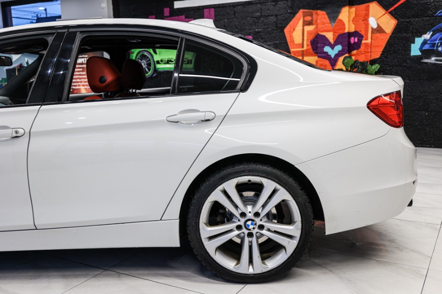 2014 BMW 3 Series 4dr Sdn 328i xDrive AWD, available for sale in ELMONT, New York | 26 Motors Long Island. ELMONT, New York 2014 BMW 3 Series 4dr Sdn 328i xDrive AWD, available for sale in ELMONT, New York | 26 Motors Long Island. ELMONT, New York
