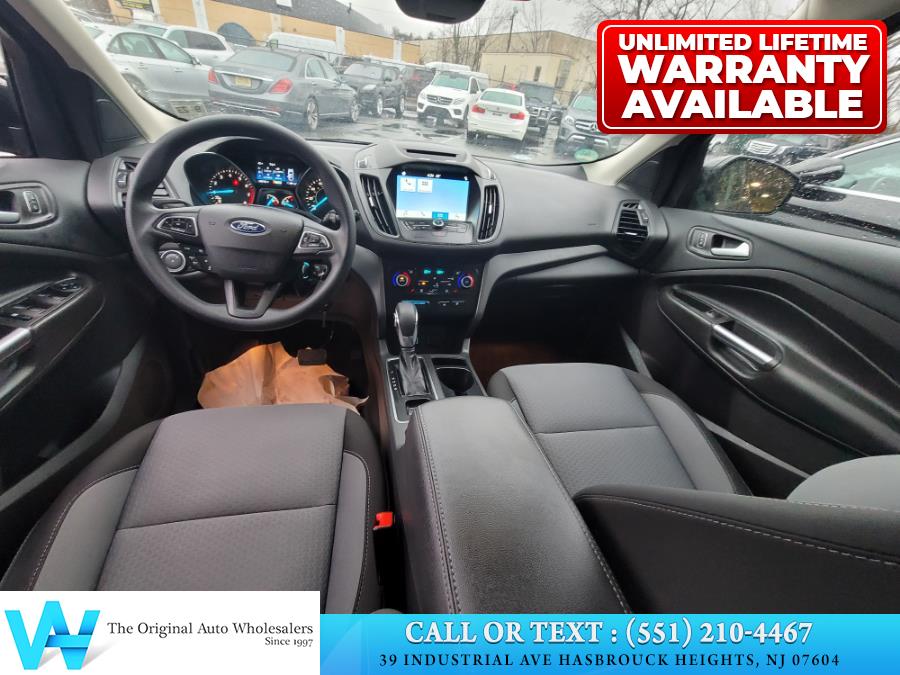 2018 Ford Escape SE 4WD, available for sale in Hasbrouck Heights, New Jersey | AW Auto & Truck Wholesalers, Inc. Hasbrouck Heights, New Jersey 2018 Ford Escape SE 4WD, available for sale in Hasbrouck Heights, New Jersey | AW Auto & Truck Wholesalers, Inc. Hasbrouck Heights, New Jersey