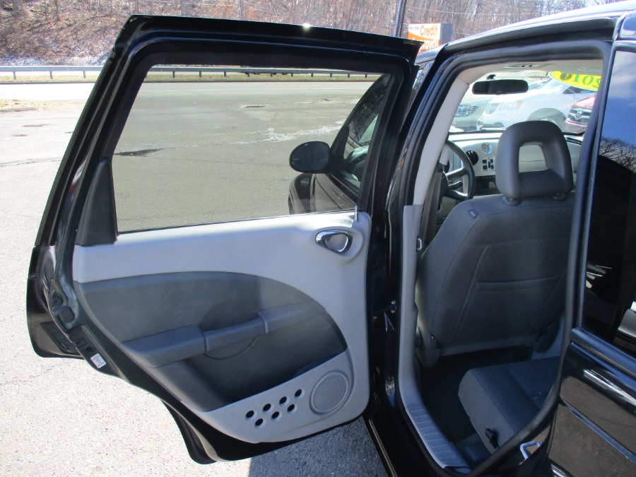 2010 Chrysler PT Cruiser Classic 4dr Wgn, available for sale in Meriden, Connecticut | Cos Central Auto. Meriden, Connecticut 2010 Chrysler PT Cruiser Classic 4dr Wgn, available for sale in Meriden, Connecticut | Cos Central Auto. Meriden, Connecticut