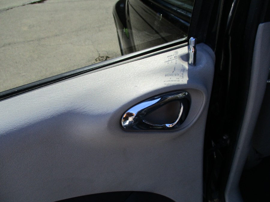 2010 Chrysler PT Cruiser Classic 4dr Wgn, available for sale in Meriden, Connecticut | Cos Central Auto. Meriden, Connecticut 2010 Chrysler PT Cruiser Classic 4dr Wgn, available for sale in Meriden, Connecticut | Cos Central Auto. Meriden, Connecticut