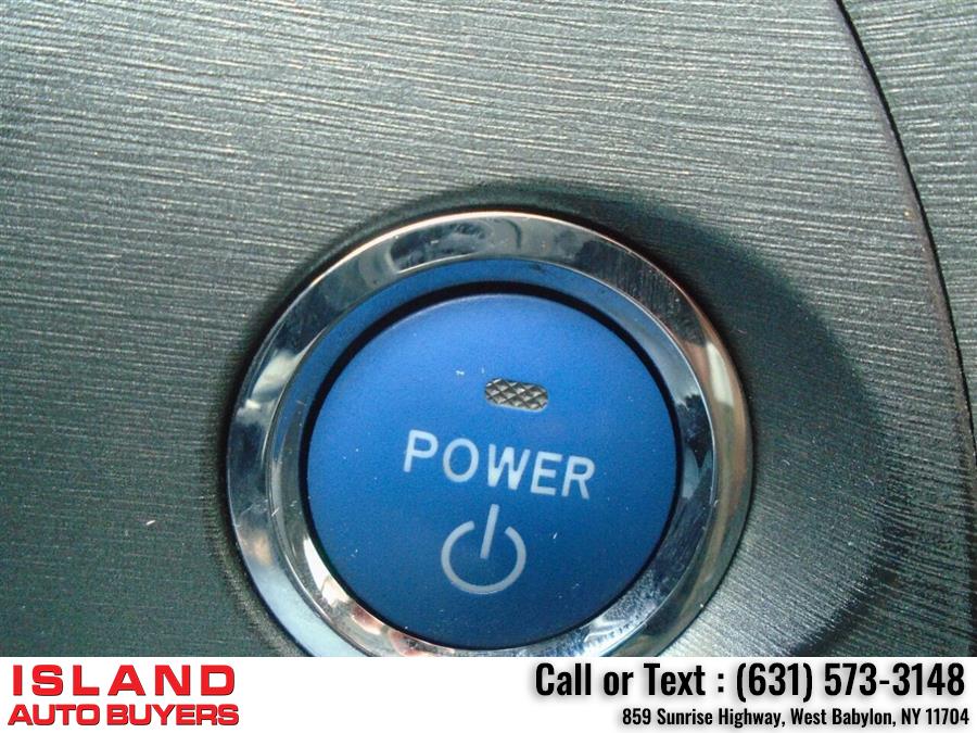 2014 Toyota Prius Three 4dr Hatchback, available for sale in West Babylon, New York | Island Auto Buyers. West Babylon, New York 2014 Toyota Prius Three 4dr Hatchback, available for sale in West Babylon, New York | Island Auto Buyers. West Babylon, New York