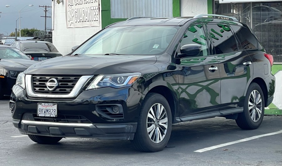 2019 Nissan Pathfinder FWD SV, available for sale in Corona, California | Green Light Auto. Corona, California 2019 Nissan Pathfinder FWD SV, available for sale in Corona, California | Green Light Auto. Corona, California