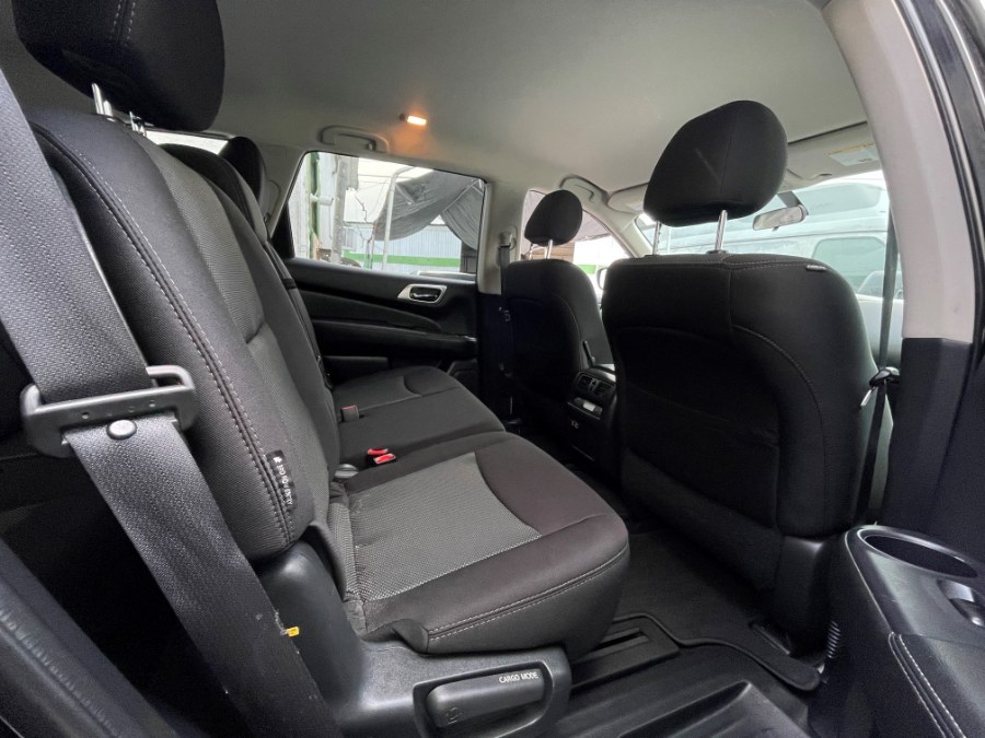 2019 Nissan Pathfinder FWD SV, available for sale in Corona, California | Green Light Auto. Corona, California 2019 Nissan Pathfinder FWD SV, available for sale in Corona, California | Green Light Auto. Corona, California