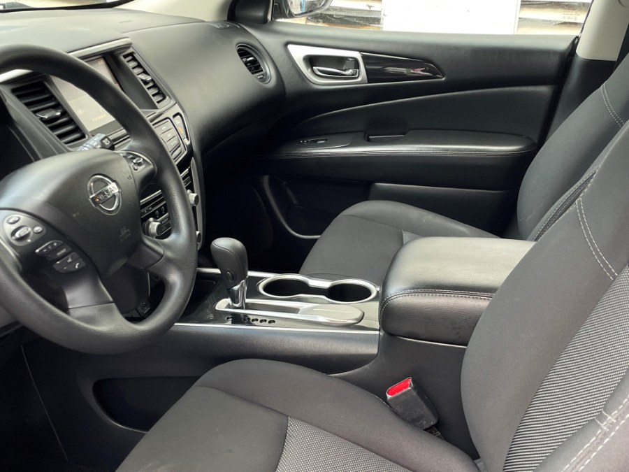 2019 Nissan Pathfinder FWD SV, available for sale in Corona, California | Green Light Auto. Corona, California 2019 Nissan Pathfinder FWD SV, available for sale in Corona, California | Green Light Auto. Corona, California