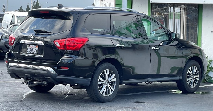 2019 Nissan Pathfinder FWD SV, available for sale in Corona, California | Green Light Auto. Corona, California 2019 Nissan Pathfinder FWD SV, available for sale in Corona, California | Green Light Auto. Corona, California