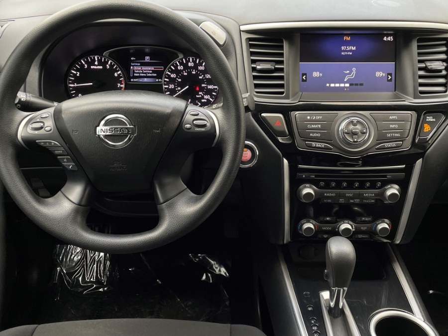 2019 Nissan Pathfinder FWD SV, available for sale in Corona, California | Green Light Auto. Corona, California 2019 Nissan Pathfinder FWD SV, available for sale in Corona, California | Green Light Auto. Corona, California