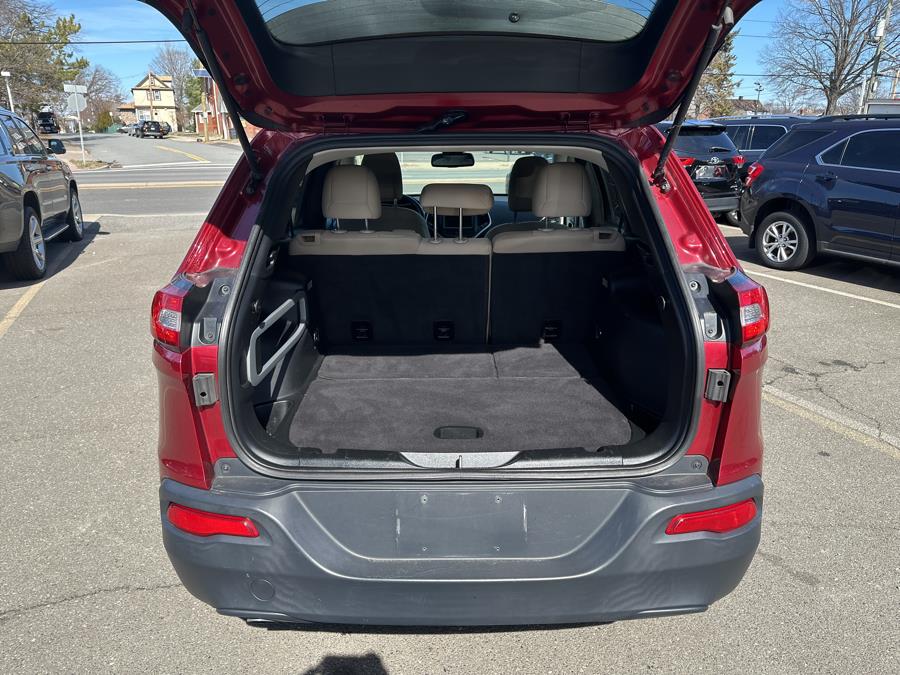 2016 Jeep Cherokee FWD 4dr Latitude, available for sale in Little Ferry, New Jersey | Victoria Preowned Autos Inc. Little Ferry, New Jersey 2016 Jeep Cherokee FWD 4dr Latitude, available for sale in Little Ferry, New Jersey | Victoria Preowned Autos Inc. Little Ferry, New Jersey