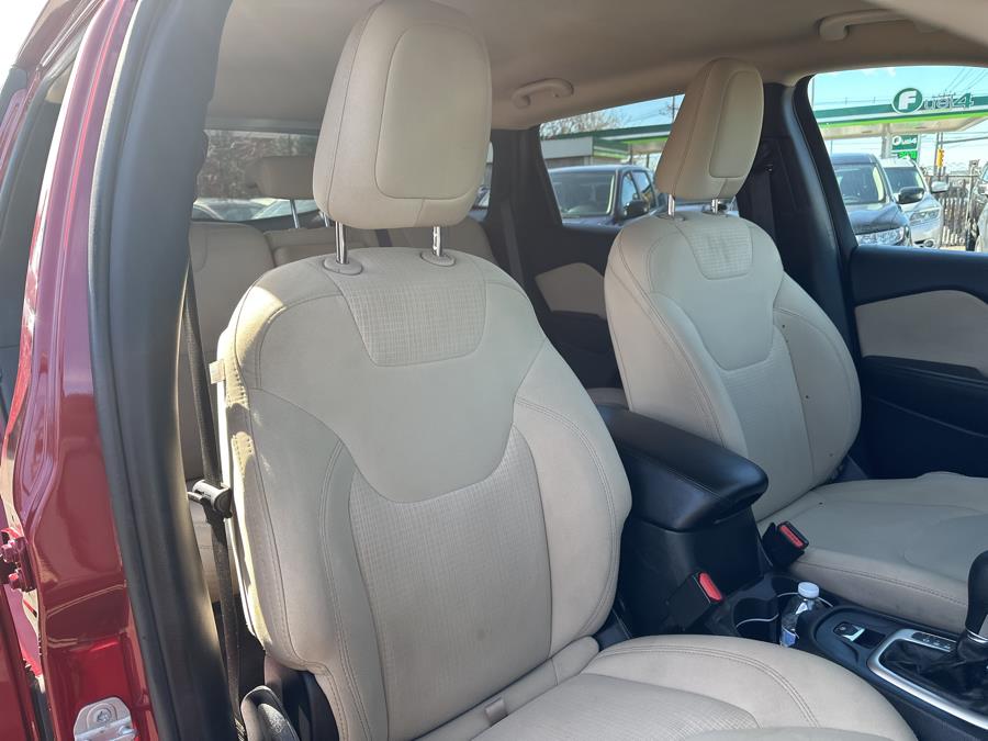 2016 Jeep Cherokee FWD 4dr Latitude, available for sale in Little Ferry, New Jersey | Victoria Preowned Autos Inc. Little Ferry, New Jersey 2016 Jeep Cherokee FWD 4dr Latitude, available for sale in Little Ferry, New Jersey | Victoria Preowned Autos Inc. Little Ferry, New Jersey