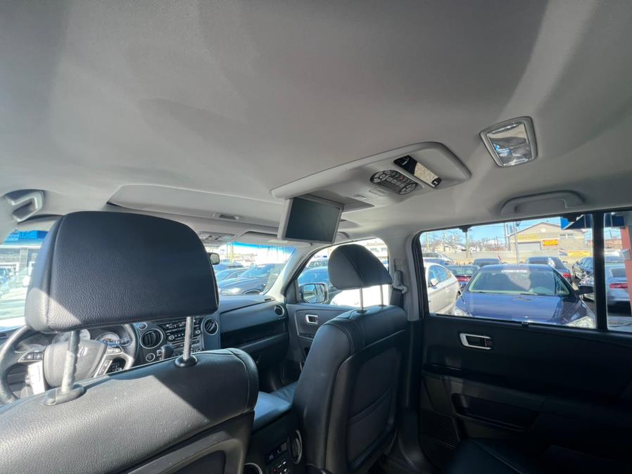 2015 Honda Pilot 4WD 4dr Touring w/RES & Navi, available for sale in Lodi, New Jersey | Route 46 Auto Sales Inc. Lodi, New Jersey 2015 Honda Pilot 4WD 4dr Touring w/RES & Navi, available for sale in Lodi, New Jersey | Route 46 Auto Sales Inc. Lodi, New Jersey