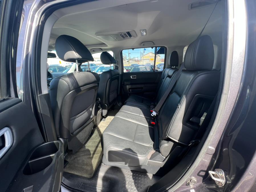2015 Honda Pilot 4WD 4dr Touring w/RES & Navi, available for sale in Lodi, New Jersey | Route 46 Auto Sales Inc. Lodi, New Jersey 2015 Honda Pilot 4WD 4dr Touring w/RES & Navi, available for sale in Lodi, New Jersey | Route 46 Auto Sales Inc. Lodi, New Jersey