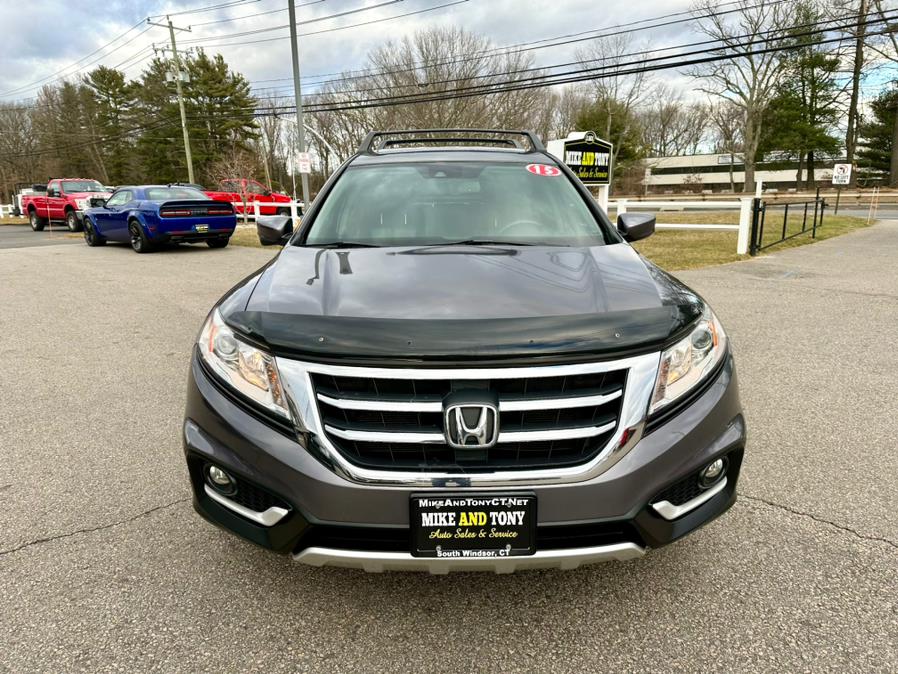 2015 Honda Crosstour 4WD V6 5dr EX-L w/Navi, available for sale in South Windsor, Connecticut | Mike And Tony Auto Sales, Inc. South Windsor, Connecticut 2015 Honda Crosstour 4WD V6 5dr EX-L w/Navi, available for sale in South Windsor, Connecticut | Mike And Tony Auto Sales, Inc. South Windsor, Connecticut