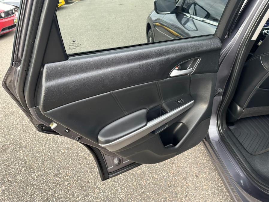 2015 Honda Crosstour 4WD V6 5dr EX-L w/Navi, available for sale in South Windsor, Connecticut | Mike And Tony Auto Sales, Inc. South Windsor, Connecticut 2015 Honda Crosstour 4WD V6 5dr EX-L w/Navi, available for sale in South Windsor, Connecticut | Mike And Tony Auto Sales, Inc. South Windsor, Connecticut