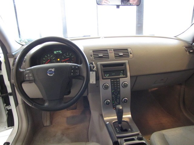 2009 Volvo S40 4dr Sdn 2.4L FWD w/Sunroof, available for sale in Placentia, California | Auto Network Group Inc. Placentia, California 2009 Volvo S40 4dr Sdn 2.4L FWD w/Sunroof, available for sale in Placentia, California | Auto Network Group Inc. Placentia, California