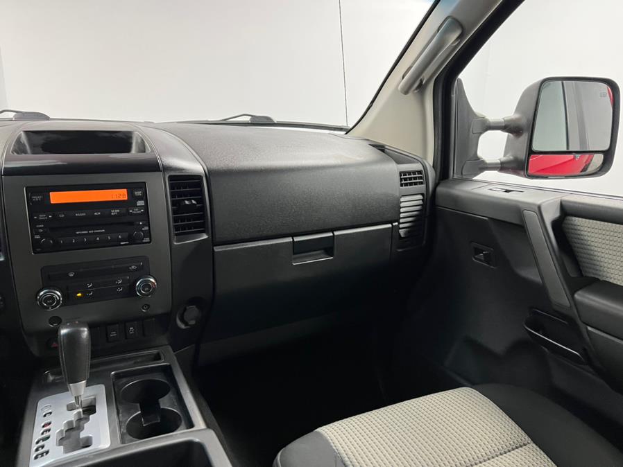 2012 Nissan Titan 4WD King Cab SWB SV, available for sale in Elizabeth, New Jersey | M Auto Group. Elizabeth, New Jersey 2012 Nissan Titan 4WD King Cab SWB SV, available for sale in Elizabeth, New Jersey | M Auto Group. Elizabeth, New Jersey
