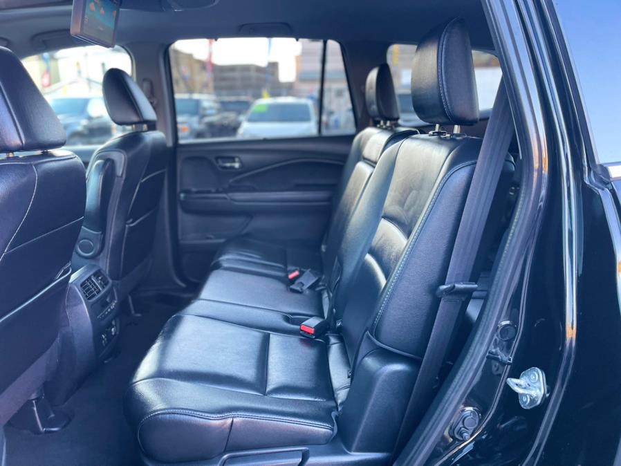 2019 Honda Pilot EX-L w/Navi & RES AWD, available for sale in Irvington , New Jersey | Auto Haus of Irvington Corp. Irvington , New Jersey 2019 Honda Pilot EX-L w/Navi & RES AWD, available for sale in Irvington , New Jersey | Auto Haus of Irvington Corp. Irvington , New Jersey