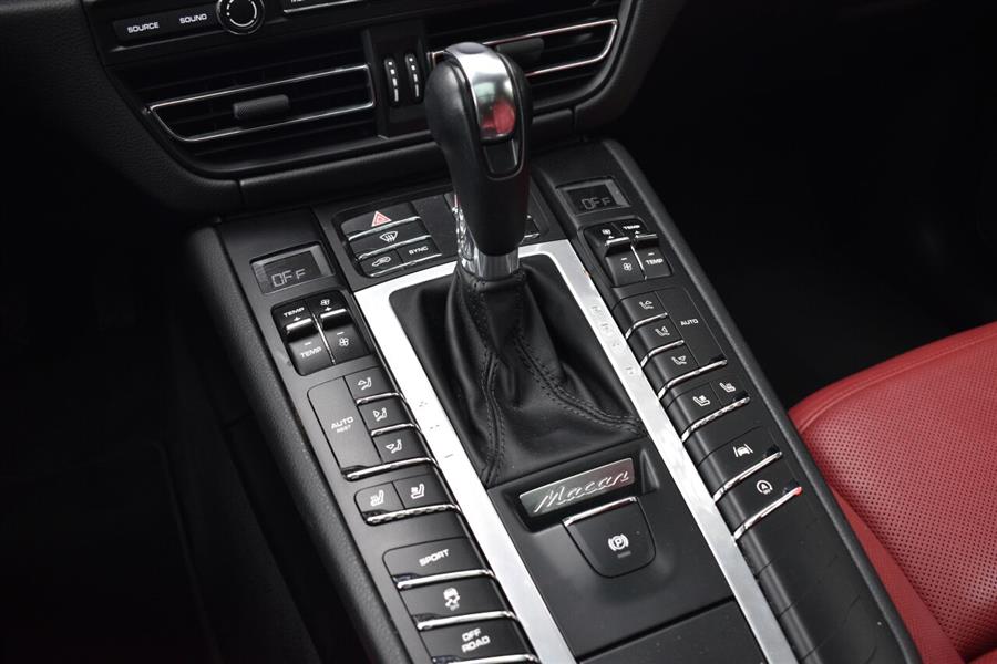 2019 Porsche Macan Base AWD 4dr SUV, available for sale in Great Neck, New York | Camy Cars. Great Neck, New York 2019 Porsche Macan Base AWD 4dr SUV, available for sale in Great Neck, New York | Camy Cars. Great Neck, New York