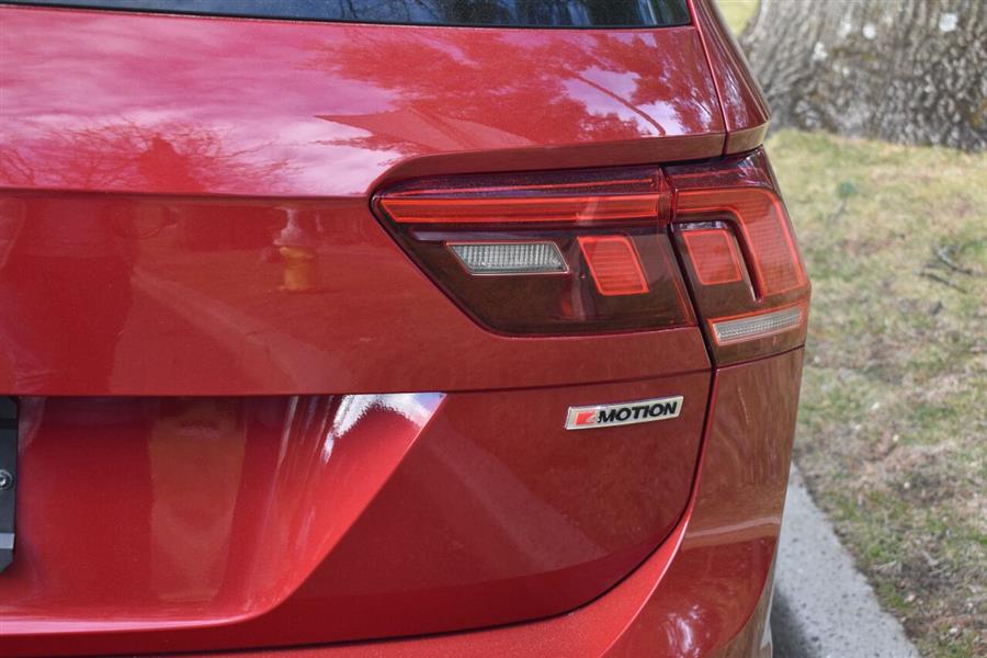 2019 Volkswagen Tiguan 2.0T SEL 4MOTION, available for sale in Great Neck, New York | Camy Cars. Great Neck, New York 2019 Volkswagen Tiguan 2.0T SEL 4MOTION, available for sale in Great Neck, New York | Camy Cars. Great Neck, New York