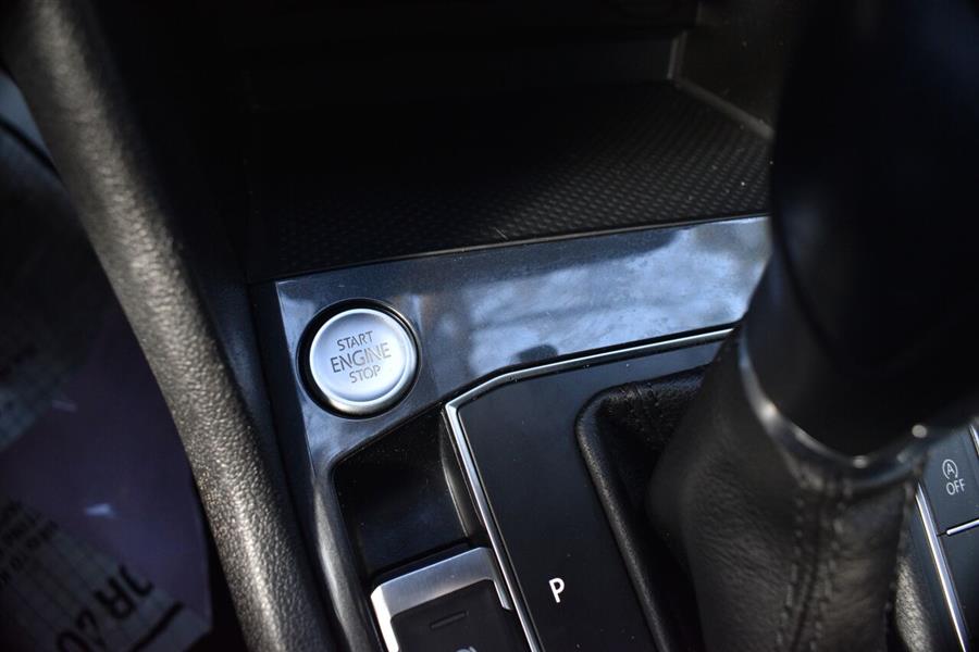 2019 Volkswagen Tiguan 2.0T SEL 4MOTION, available for sale in Great Neck, New York | Camy Cars. Great Neck, New York 2019 Volkswagen Tiguan 2.0T SEL 4MOTION, available for sale in Great Neck, New York | Camy Cars. Great Neck, New York