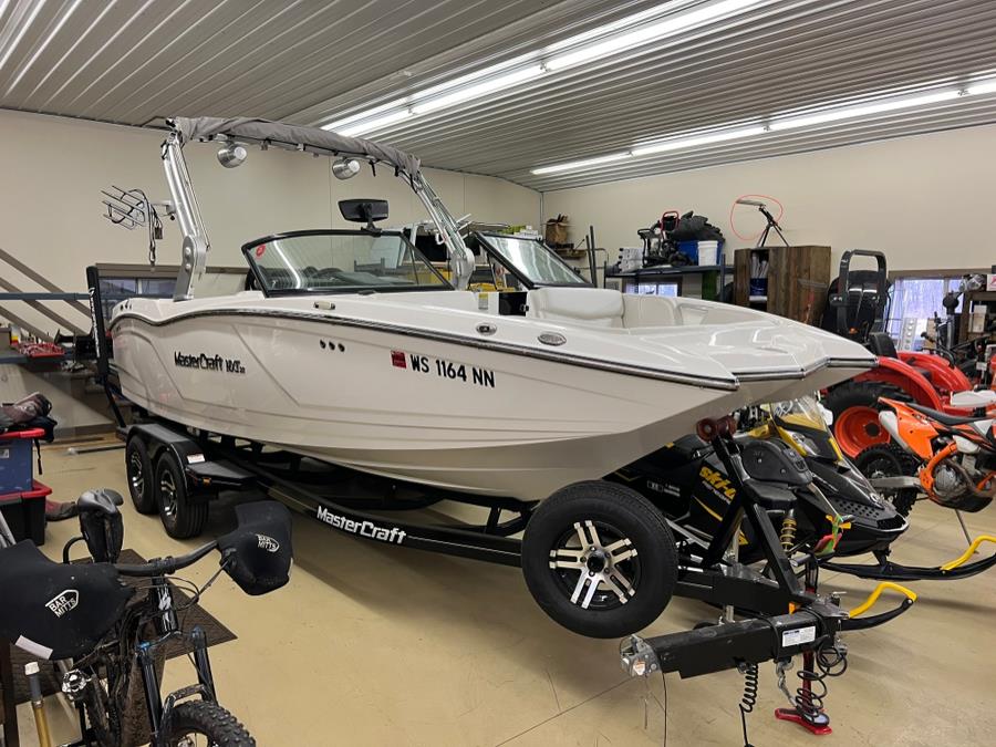2018 Mastercraft NXT22 BOAT, available for sale in Darien, Wisconsin | Geneva Motor Cars. Darien, Wisconsin 2018 Mastercraft NXT22 BOAT, available for sale in Darien, Wisconsin | Geneva Motor Cars. Darien, Wisconsin